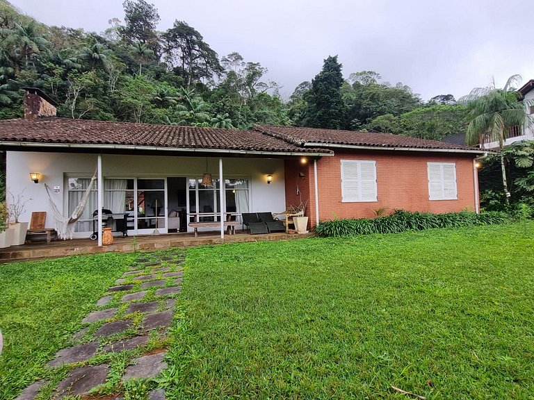 Casa Paz | Um refúgio acolhedor em Teresópolis