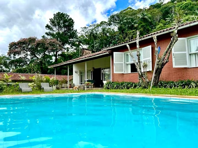 Casa Paz | Um refúgio acolhedor em Teresópolis
